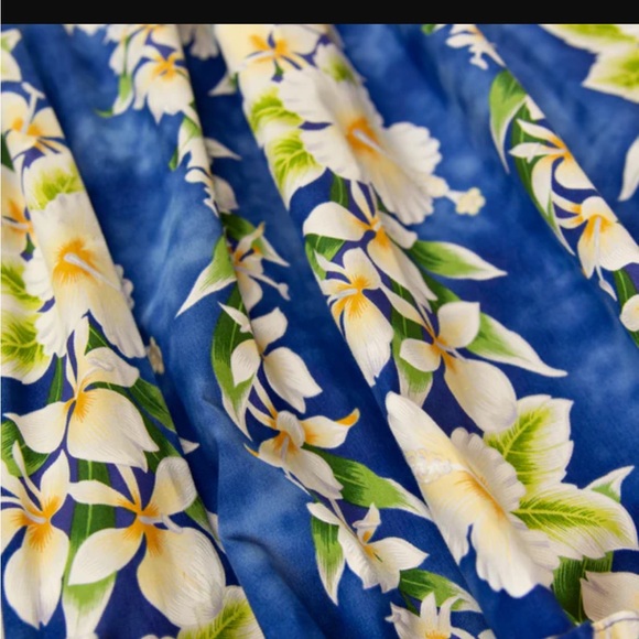 Royal Hawaiian Creations “Luna” Cotton Muumuu Dress - Picture 2 of 3